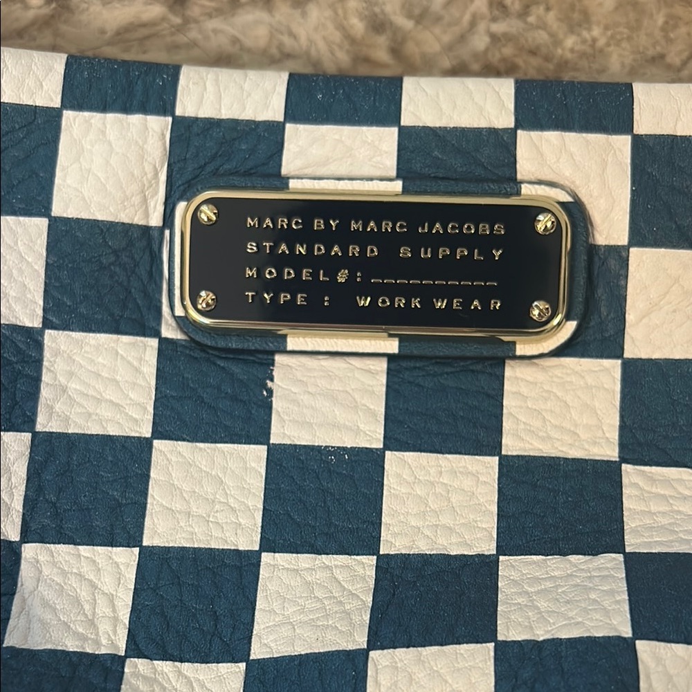 Marc Jacobs Black and White Crossbody Bag with Checkerboard Design - Picture 3 of 8